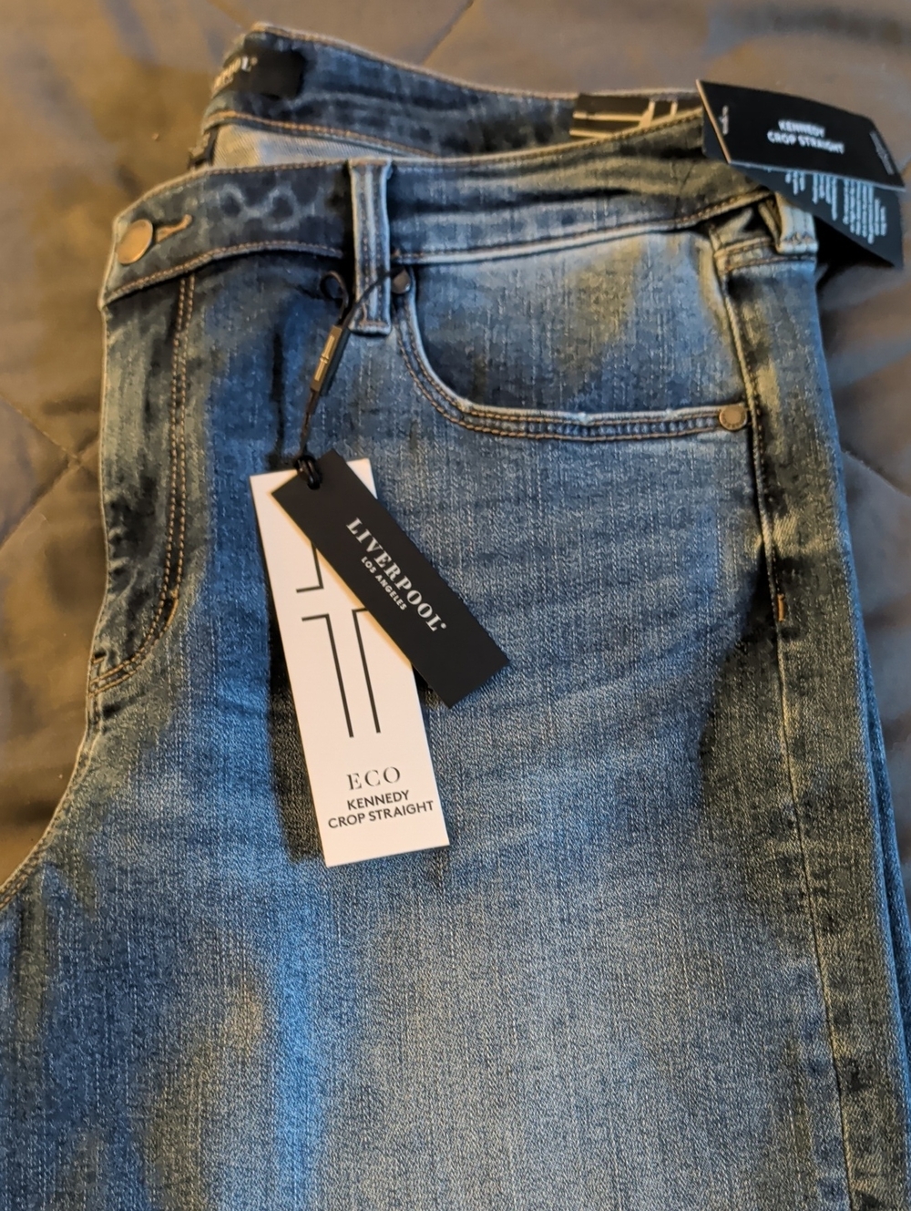 NWT Women's Liverpool Eco Kennedy Crop Straight Jeans - Medium Blue Wash